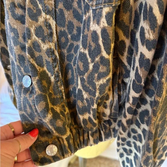 Leopard Print Button-Up Jacket - Picture 8 of 8